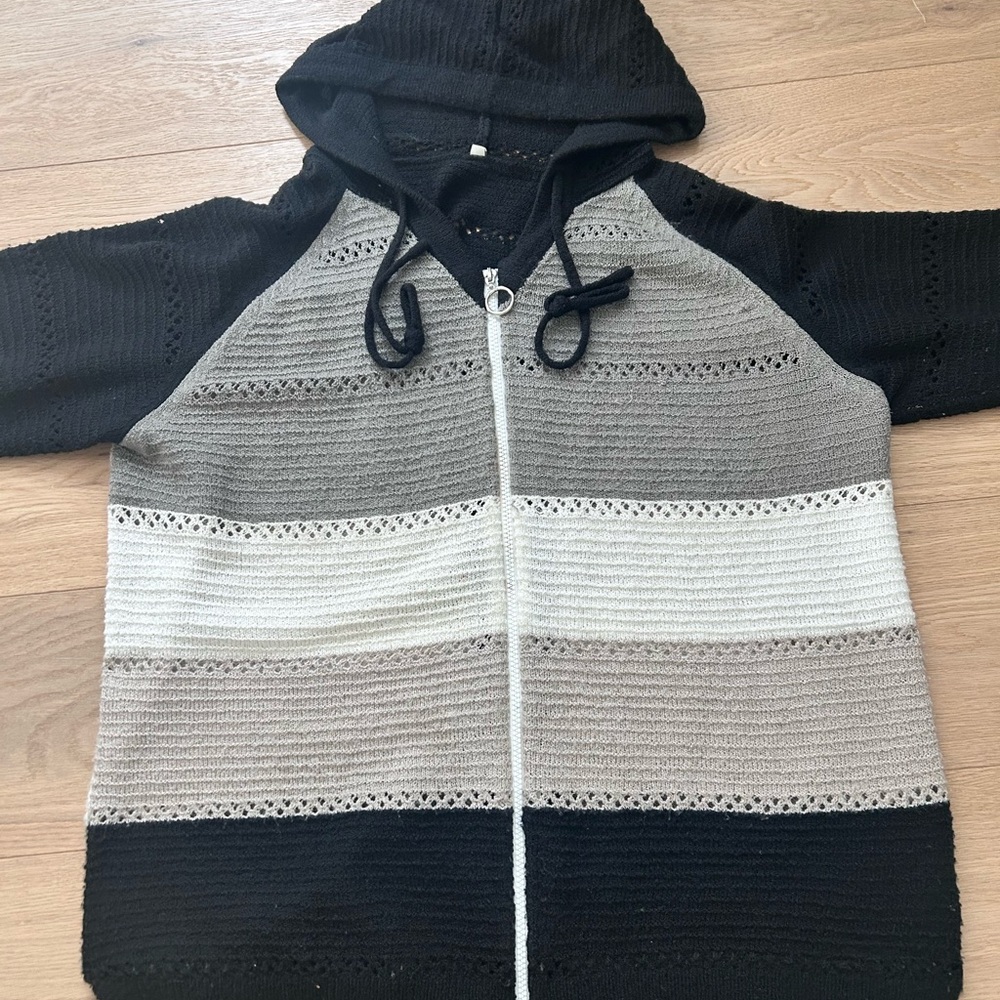 Woman's Black and Gray Hooded Sweater plus size XXL